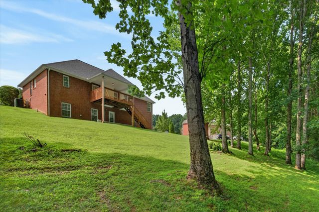 1422 Grassland Dr, Ashland City, TN 37015