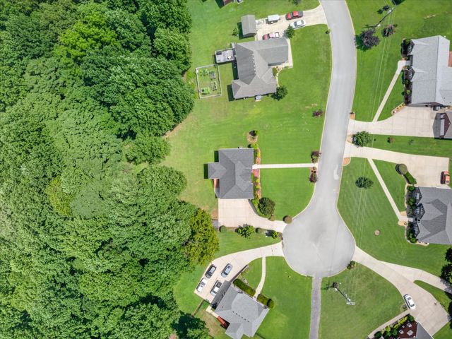 1422 Grassland Dr, Ashland City, TN 37015