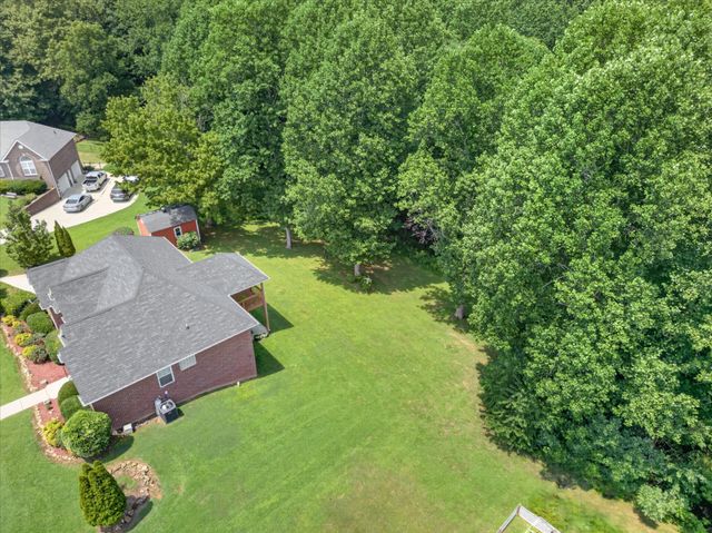 1422 Grassland Dr, Ashland City, TN 37015