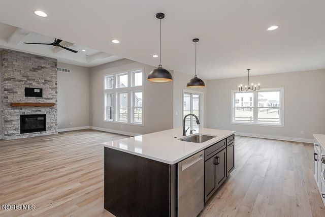 6250 Pimlico Road, Whitehouse, OH 43571