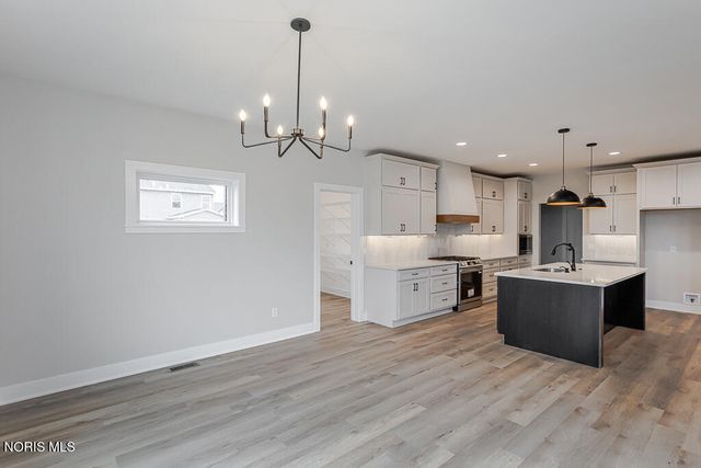 6250 Pimlico Road, Whitehouse, OH 43571