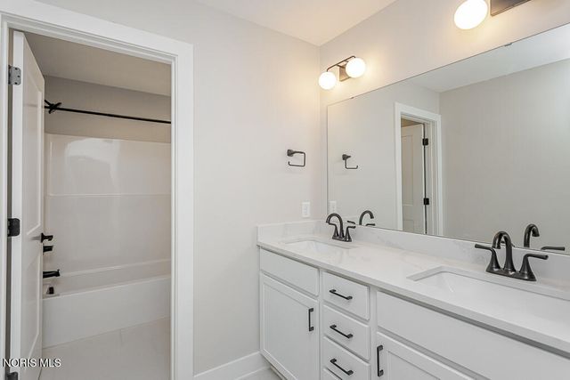 6250 Pimlico Road, Whitehouse, OH 43571