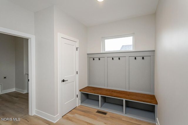 6250 Pimlico Road, Whitehouse, OH 43571