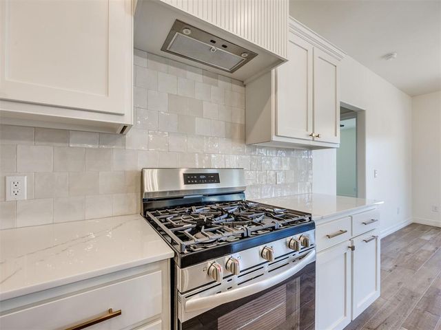 9432 NW 75th Street, Yukon, OK 73099