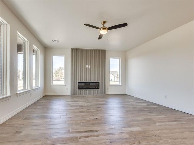 9432 NW 75th Street, Yukon, OK 73099