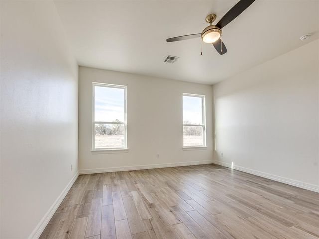 9432 NW 75th Street, Yukon, OK 73099