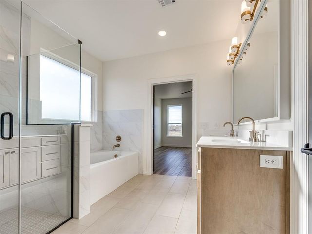 9432 NW 75th Street, Yukon, OK 73099