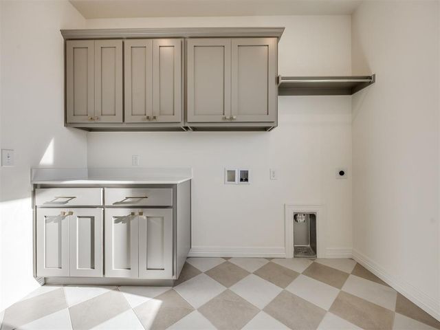 9432 NW 75th Street, Yukon, OK 73099