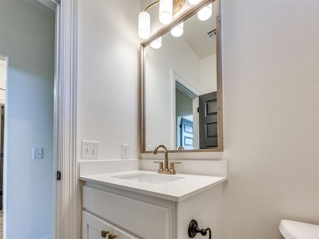 9432 NW 75th Street, Yukon, OK 73099