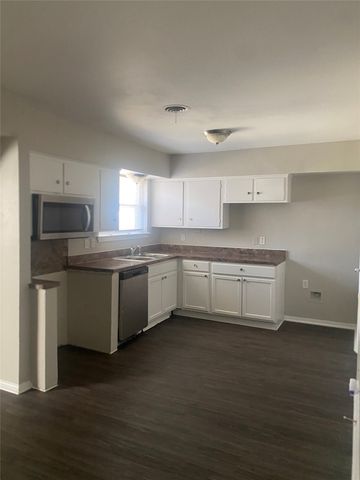 5015 Dupont Drive, Dallas, TX 75216