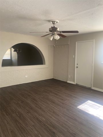 5015 Dupont Drive, Dallas, TX 75216