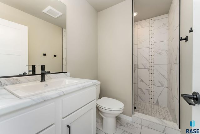 1025 E Fannings St Street, Tea, SD 57064