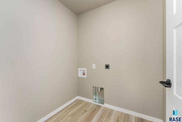 1025 E Fannings St Street, Tea, SD 57064