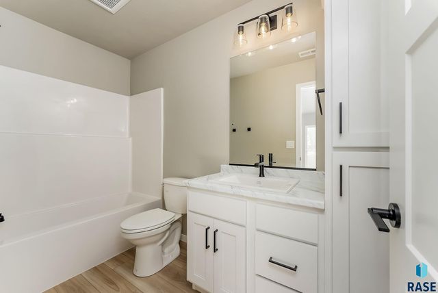 1025 E Fannings St Street, Tea, SD 57064