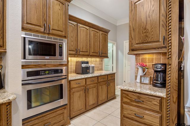 1625 Skidmore Ln, Tyler, TX 75703