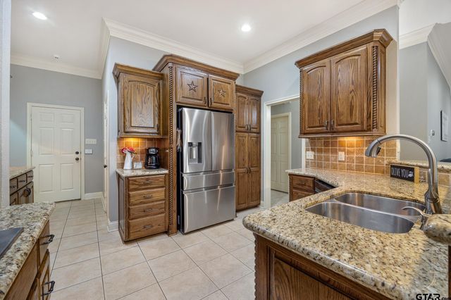 1625 Skidmore Ln, Tyler, TX 75703