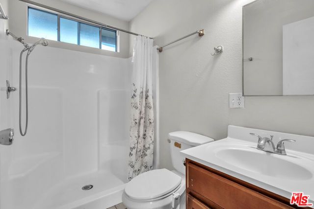 229 E 75th Street, Los Angeles, CA 90003