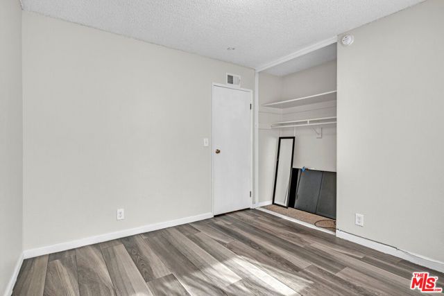 229 E 75th Street, Los Angeles, CA 90003