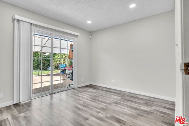 229 E 75th Street, Los Angeles, CA 90003