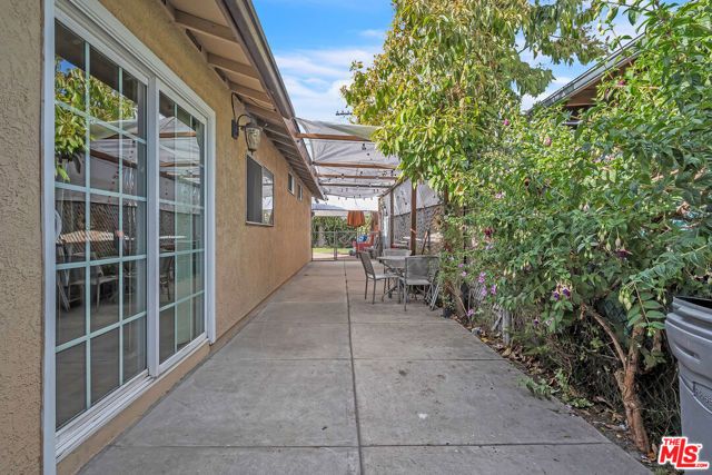 229 E 75th Street, Los Angeles, CA 90003