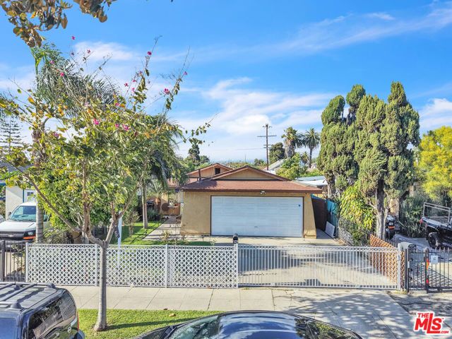 229 E 75th Street, Los Angeles, CA 90003