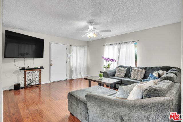 229 E 75th Street, Los Angeles, CA 90003