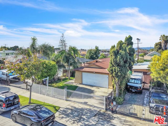 229 E 75th Street, Los Angeles, CA 90003