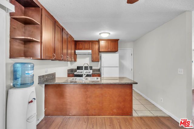 229 E 75th Street, Los Angeles, CA 90003