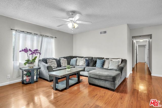 229 E 75th Street, Los Angeles, CA 90003