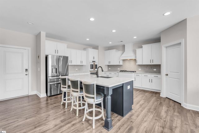 304 Carriage Hill Drive, Easley, SC 29642