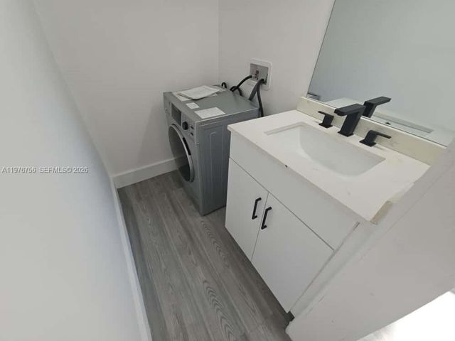 8101 Crespi Blvd 503, Miami Beach, FL 33141