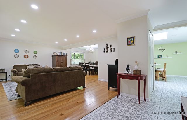 605 W GILBERT Road, Palatine, IL 60067