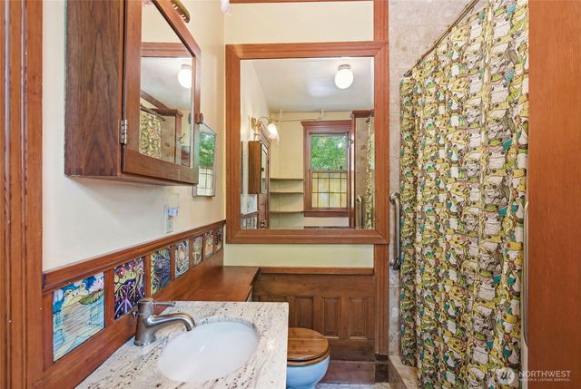 802 16th Avenue, Seattle, WA 98122