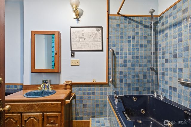 802 16th Avenue, Seattle, WA 98122