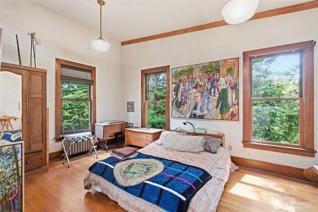 802 16th Avenue, Seattle, WA 98122
