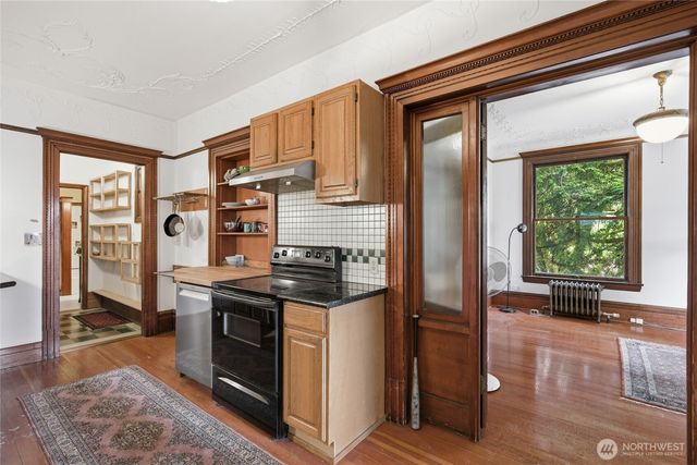 802 16th Avenue, Seattle, WA 98122
