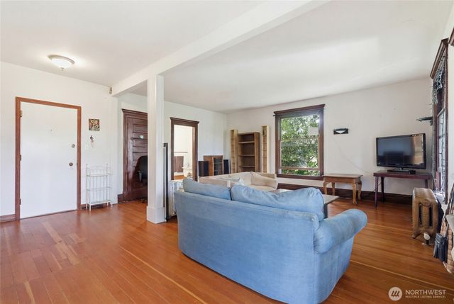 802 16th Avenue, Seattle, WA 98122