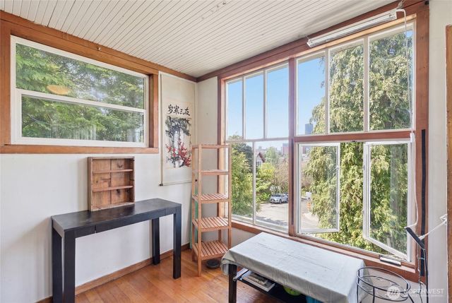 802 16th Avenue, Seattle, WA 98122