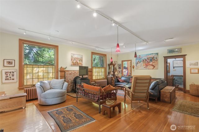 802 16th Avenue, Seattle, WA 98122