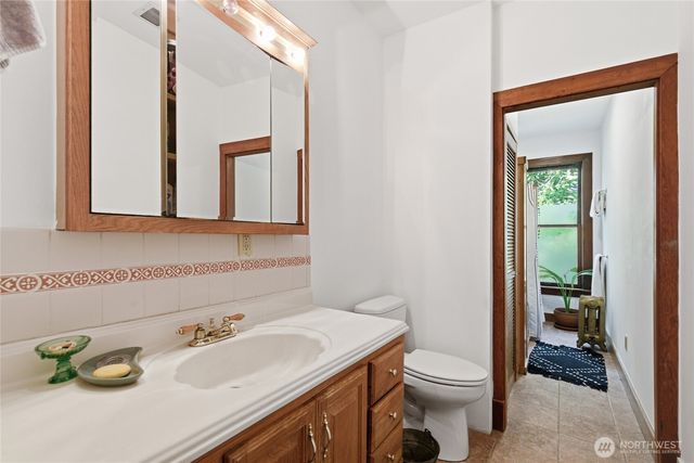 802 16th Avenue, Seattle, WA 98122