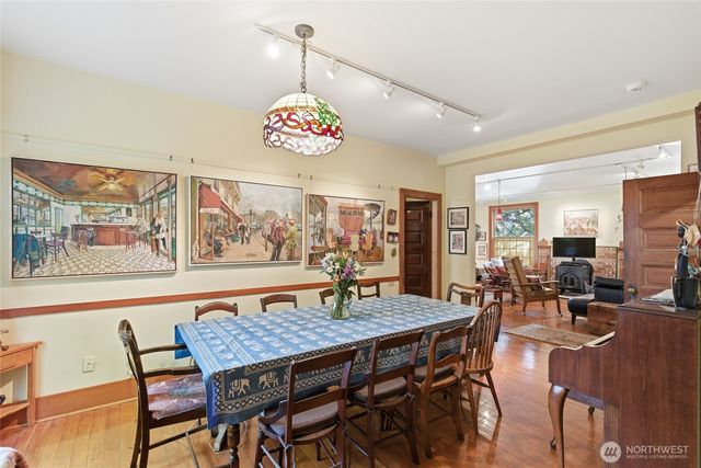 802 16th Avenue, Seattle, WA 98122