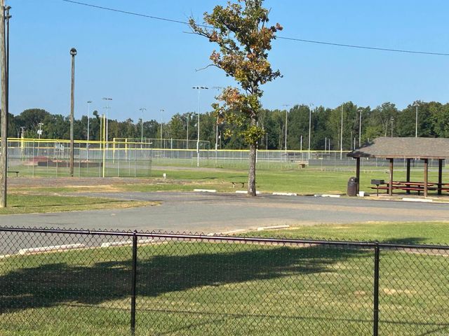 1213 Eastview Drive, Jacksonville, AR 72076