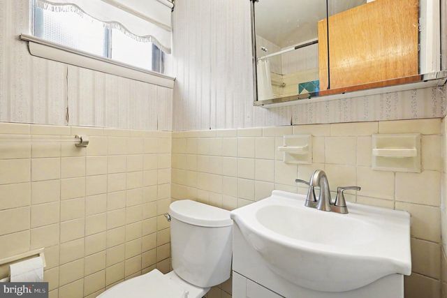 4411 LUCERNE RD, Temple Hills, MD 20748