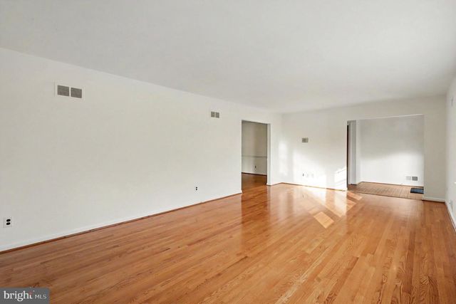 4411 LUCERNE RD, Temple Hills, MD 20748