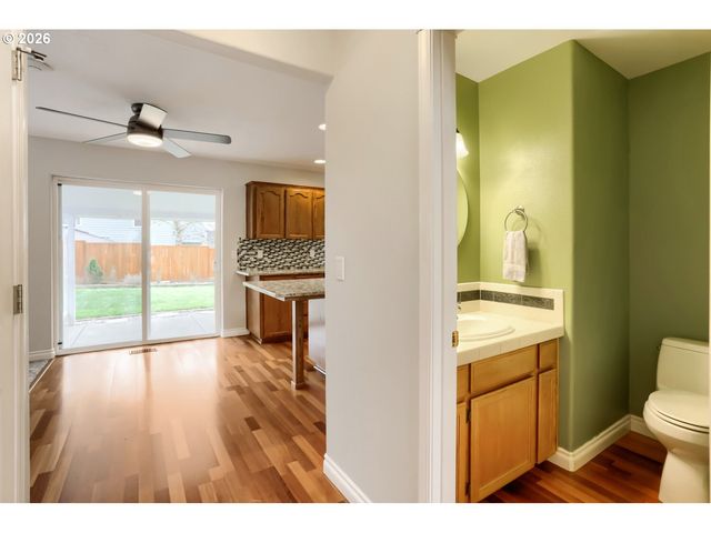 2552 Ne NOVA Ave, Hillsboro, OR 97124