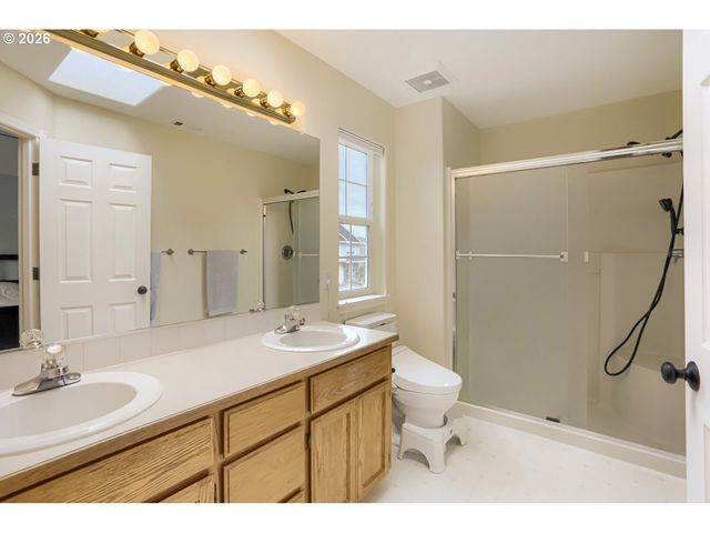 2552 Ne NOVA Ave, Hillsboro, OR 97124