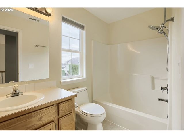 2552 Ne NOVA Ave, Hillsboro, OR 97124