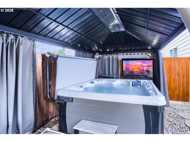 2552 Ne NOVA Ave, Hillsboro, OR 97124