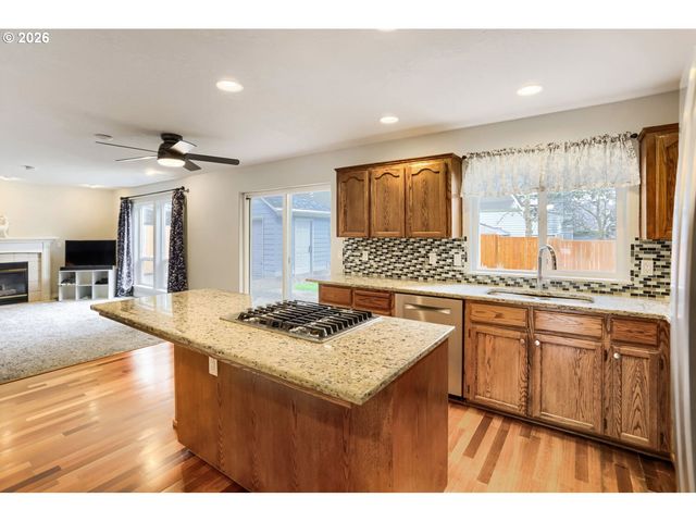 2552 Ne NOVA Ave, Hillsboro, OR 97124