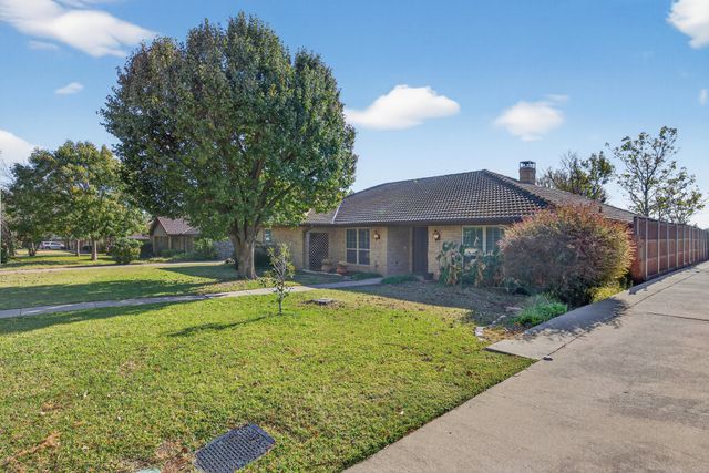 1128 Sunset Drive, Trophy Club, TX 76262